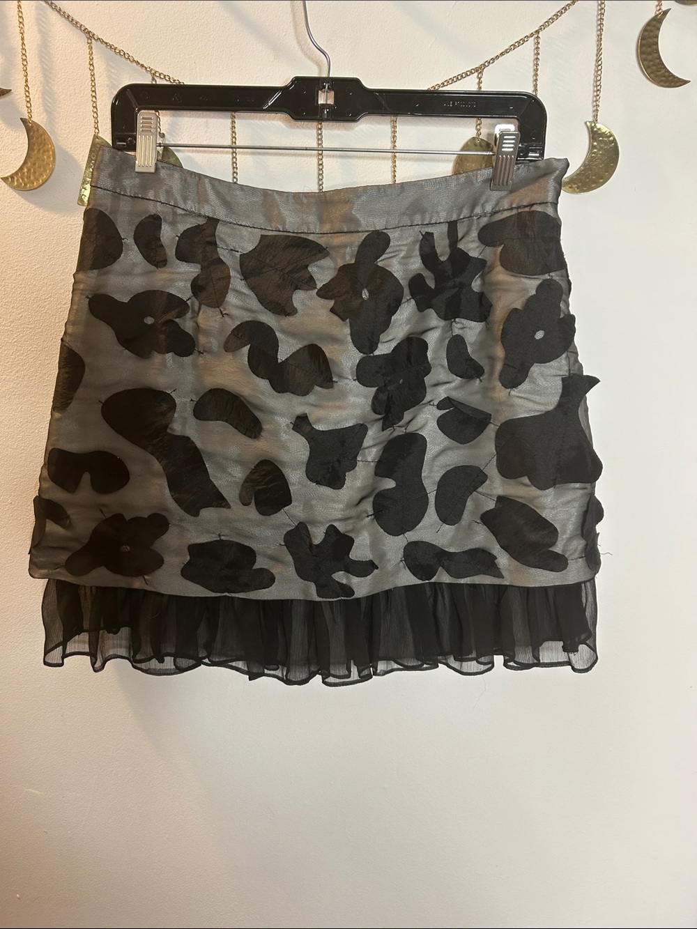 Ryu Black Floral Appliqué Mini Skirt L
